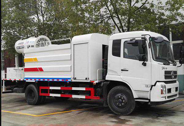 Dongfeng Tianjin 11 cubic multifunctional dust suppression vehicle
