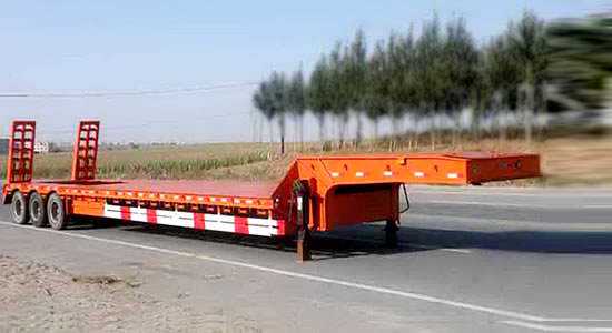 Low flatbed semi-trailer 3