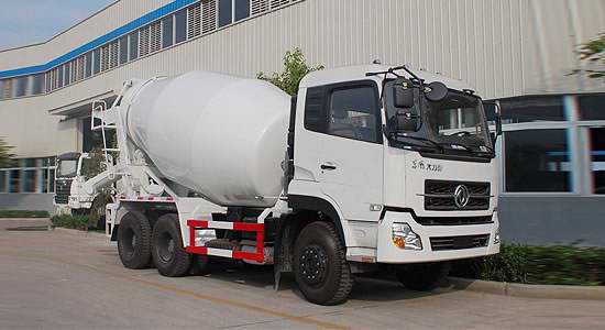 Dongfeng Tianlong concrete mixer truck